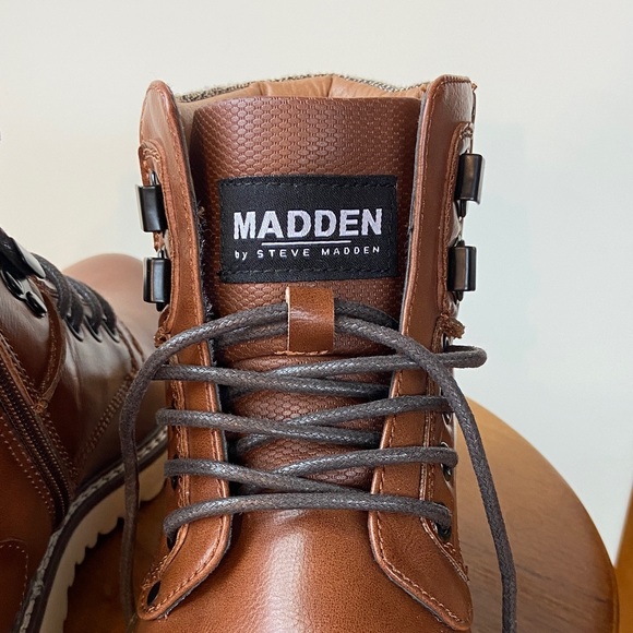 Men’s MADDEN Brown Leather Ankle Boots - Picture 7 of 9